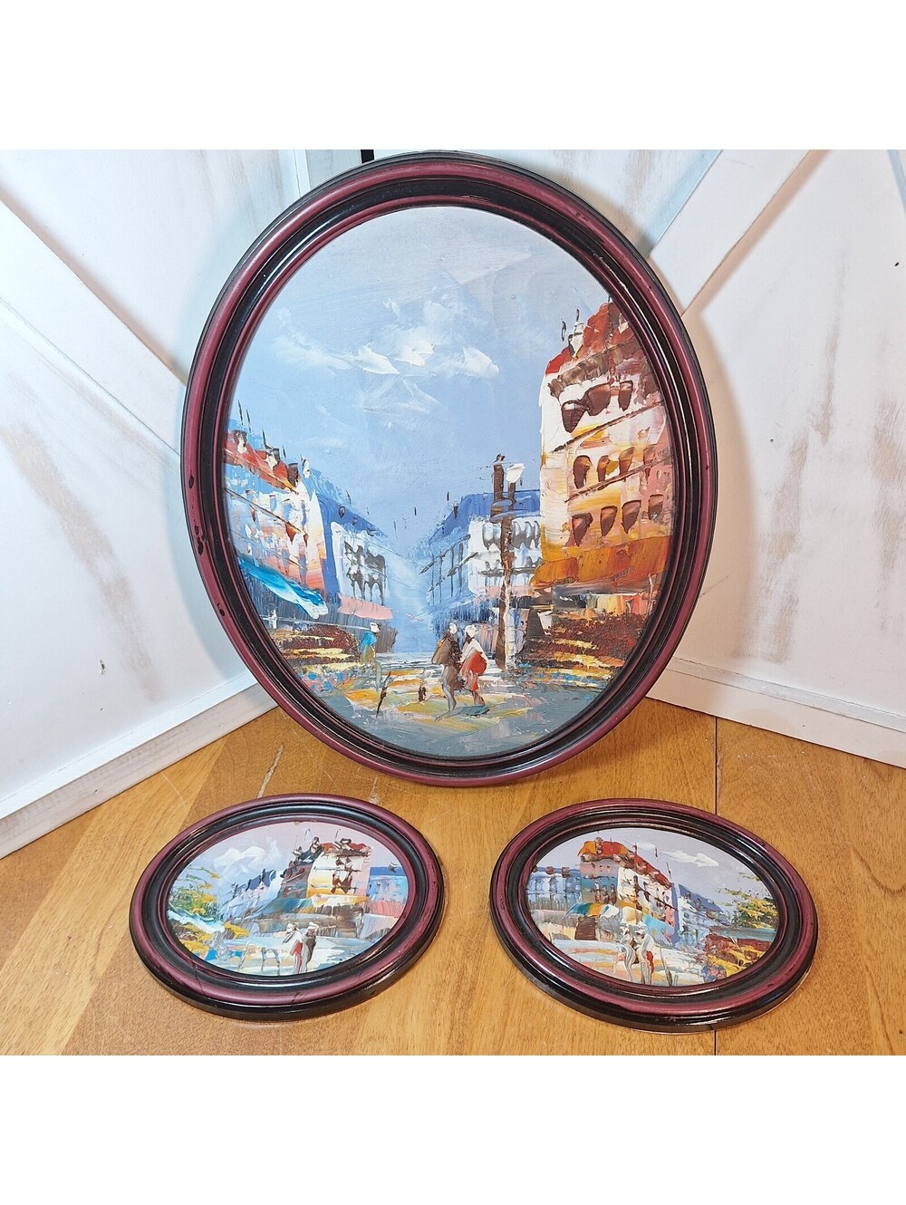 VTG 3pc Set Oval Plastic Framed Oil Paintings of People Walking In The City